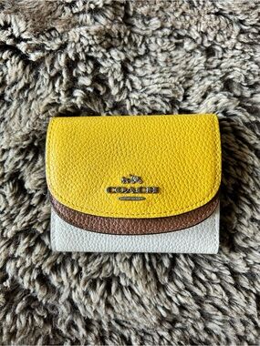 Coach Pebbled Trifold Wallet in Yellow, Brown & White